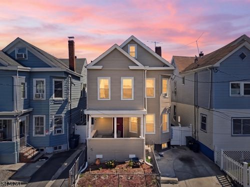 451 E 31st St, Paterson, NJ, 07504-2114 | Card Image