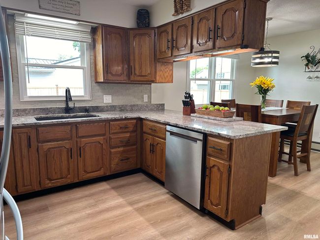 1439 Rosehill Ave, House other with 3 bedrooms, 2 bathrooms and null parking in Camanche IA | Image 8
