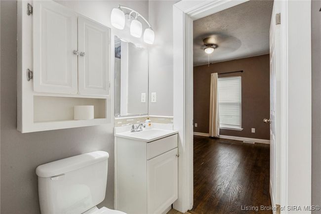 127 New Albany St, Home with 3 bedrooms, 2 bathrooms and null parking in Sellersburg IN | Image 19