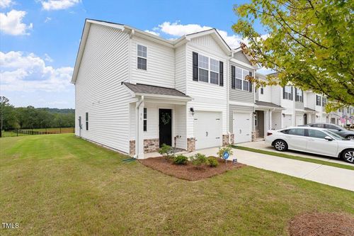 96 March Creek Dr, Fuquay Varina, NC, 27526-4082 | Card Image