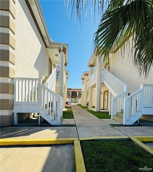 107 E Bahama St, South Padre Island, TX, 78597-7134 | Card Image