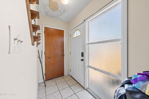 6131 Angelina Rd, Pensacola, FL, 32504-7601 | Card Image