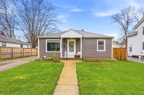 1513 N Superior Street, APPLETON, WI, 54911 | Card Image