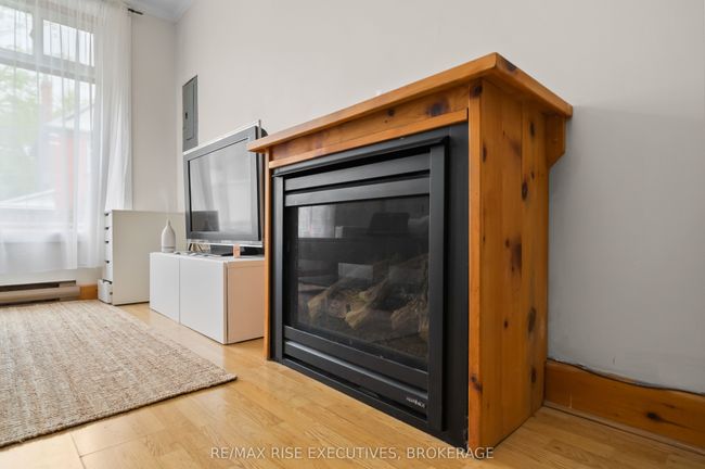 98 Mack St, House other with 2 bedrooms, 1 bathrooms and 1 parking in Kingston ON | Image 9