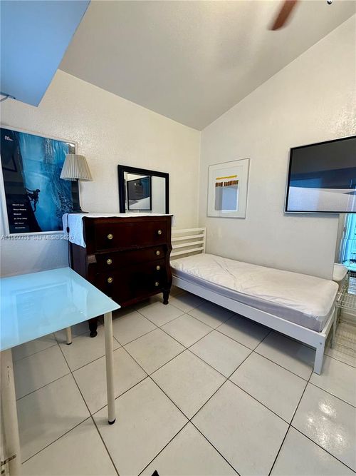 1-1750 Sw 16th St, Miami, FL, 33145-1427 | Card Image