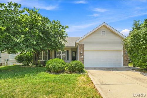944 Daffodil Ridge Dr, O Fallon, MO, 63366-7760 | Card Image