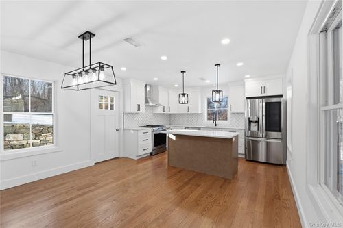 127 Brewster Hill Rd, Brewster, NY, 10509-4142 | Card Image