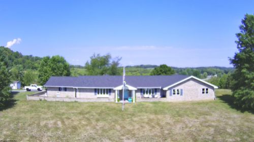 567 Meadland Rd, Flemington, WV, 26347-6416 | Card Image