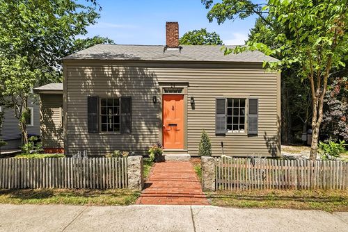 24 School St, Westborough, MA, 01581-2043 | Card Image