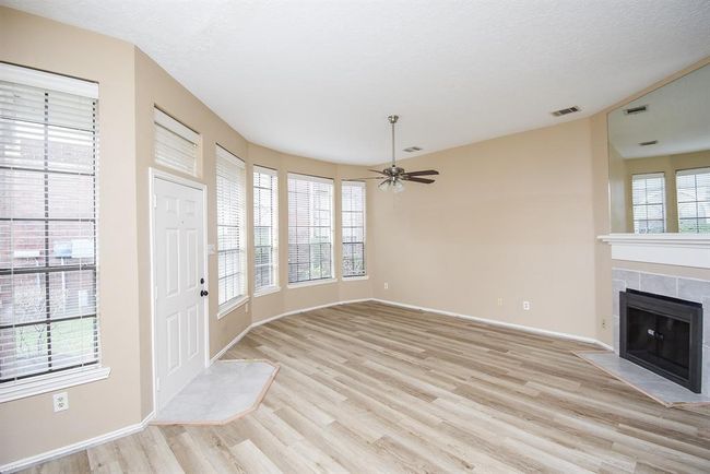 APT-173 - 8888 Benning Dr, Townhouse with 3 bedrooms, 3 bathrooms and 2 parking in Houston TX | Image 4