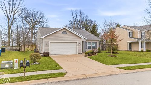 1123 Maple Run Dr, Sheridan, IN, 46069-5503 | Card Image