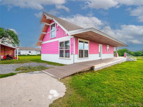 978 E Camp Loop, McAlester, OK, 74501-8706 | Card Image