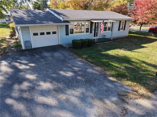 716 W Robinson St, Bethany, IL, 61914-9520 | Card Image