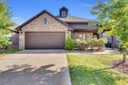 1129 Snowy Owl Dr, Alvarado, TX, 76009-3245 | Card Image