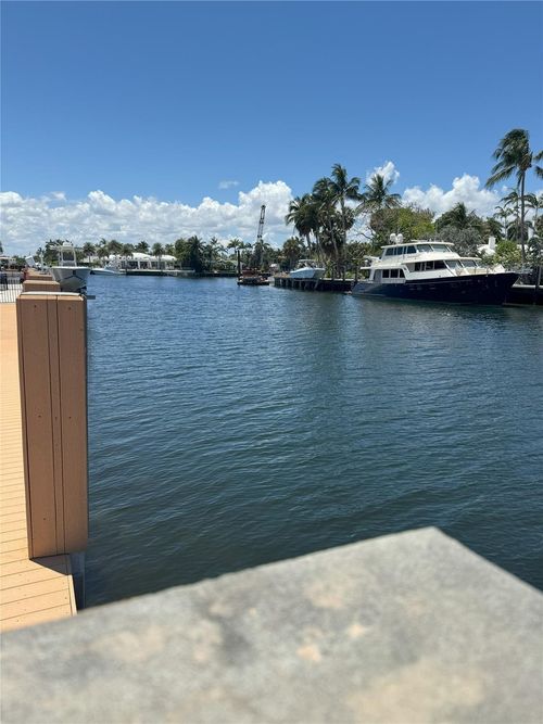 3-2731 Ne 28th Ct, Lighthouse Point, FL, 33064-8268 | Card Image