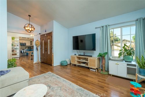 14063 Fenton Ln, Sylmar, CA, 91342-1655 | Card Image