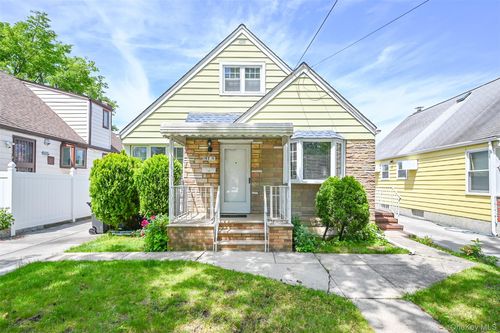 157-11 26th Ave, Flushing, NY, 11354-1519 | Card Image