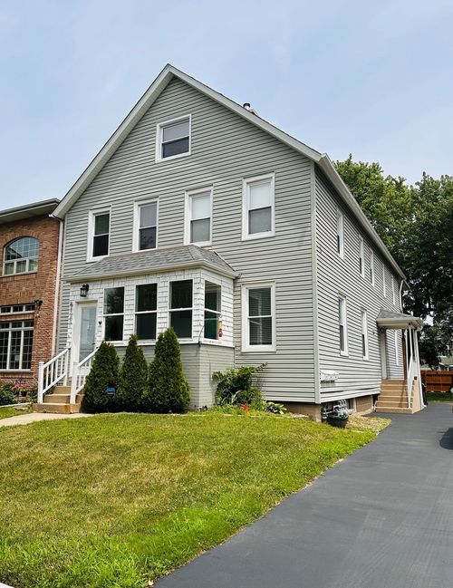 2s-8133 Laramie Ave, Skokie, IL, 60077-2471 | Card Image
