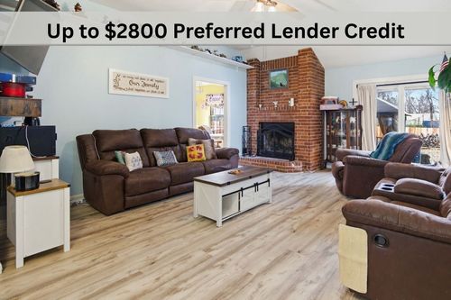 1147 N Fieldstone Ave, Fayetteville, AR, 72704-2110 | Card Image