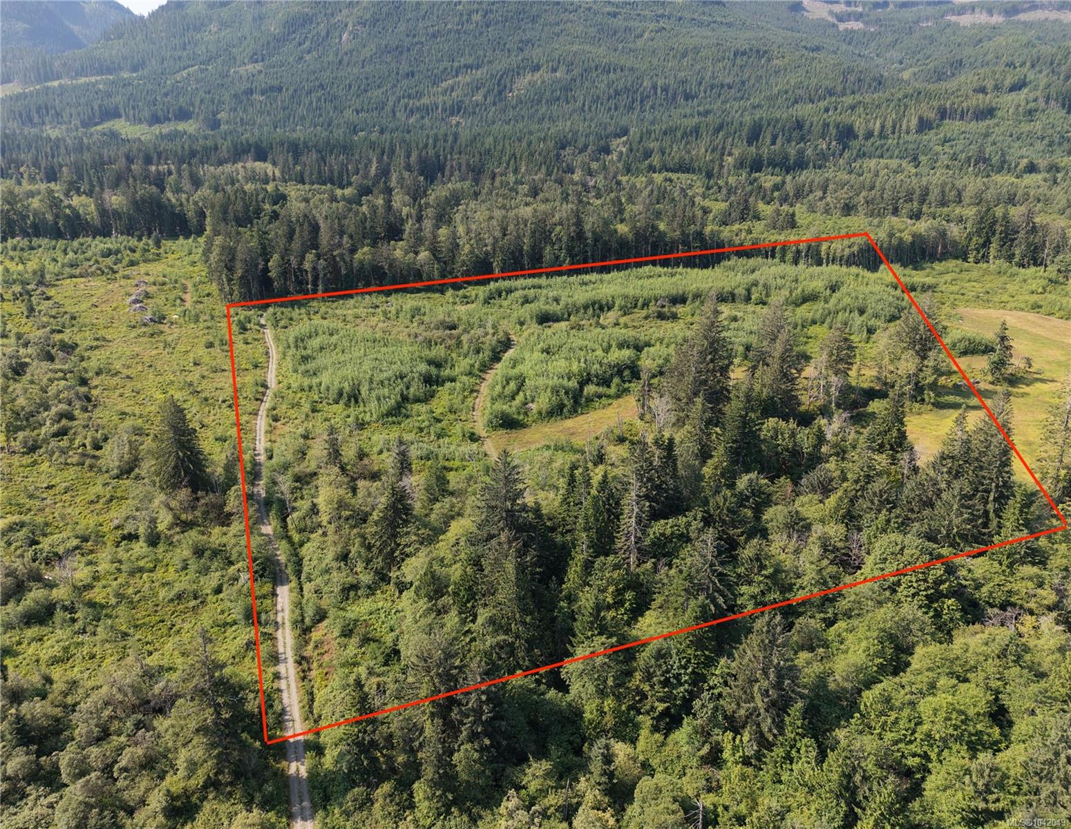 Residential in Sayward 2