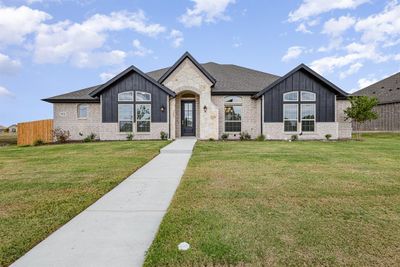 1912 Comanche, House other with 4 bedrooms, 2 bathrooms and null parking in Desoto TX | Image 1