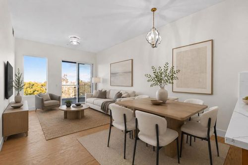 331-4115 El Camino Real, Palo Alto, CA, 94306-4170 | Card Image