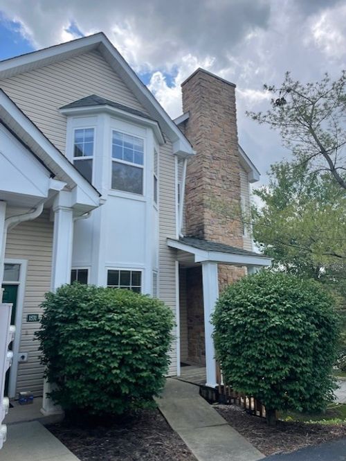 1521 Eagle Pointe Dr, Canonsburg, PA, 15317-7534 | Card Image