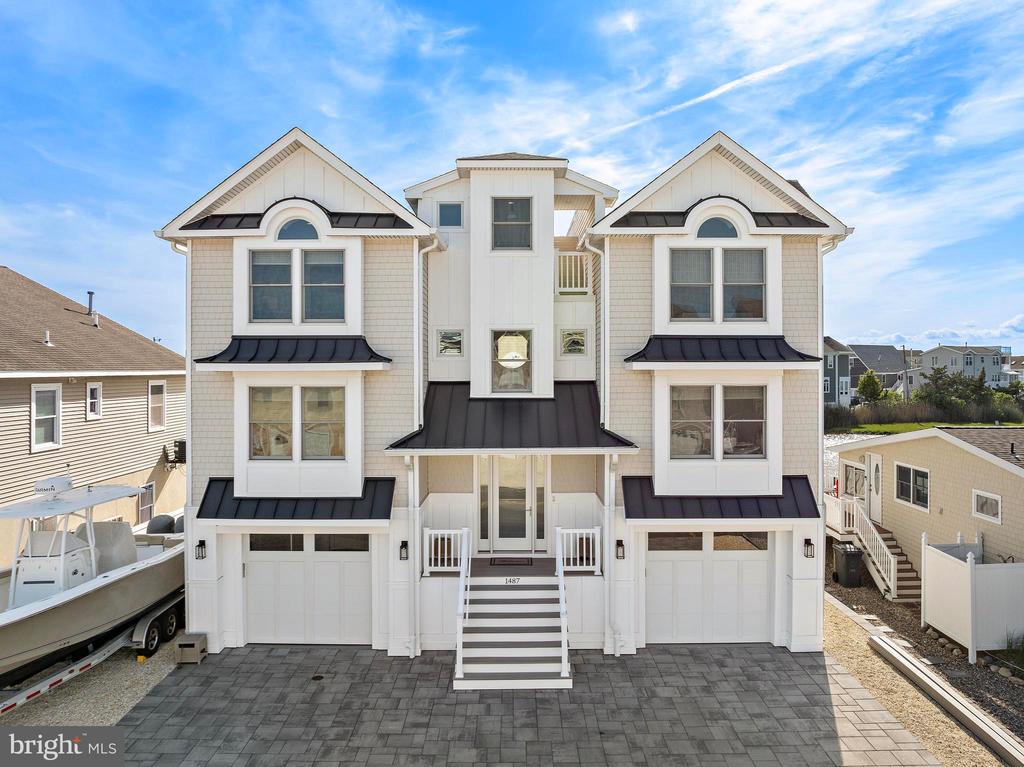 Residential in MANAHAWKIN