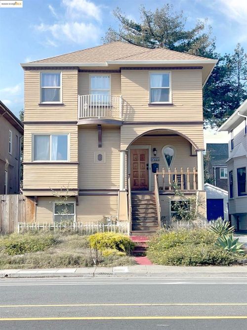1525 Adeline St, Oakland, CA, 94607-2809 | Card Image