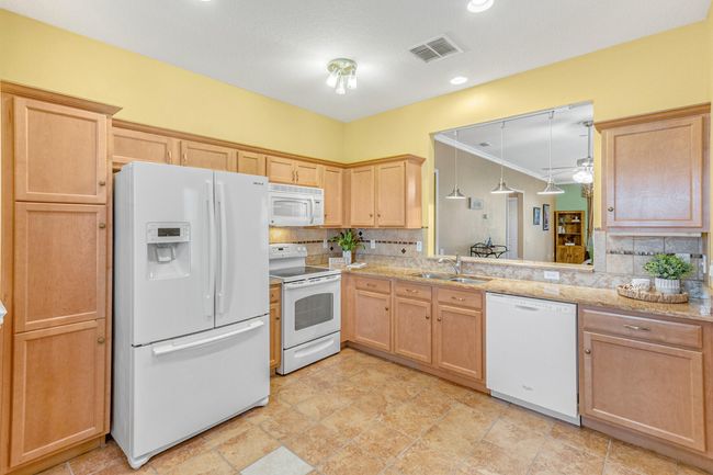 1562 Dittmer Circle Se, House other with 3 bedrooms, 2 bathrooms and null parking in Palm Bay FL | Image 8