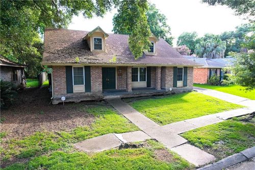 3934 Peachtree Ct, New Orleans, LA, 70131-8316 | Card Image