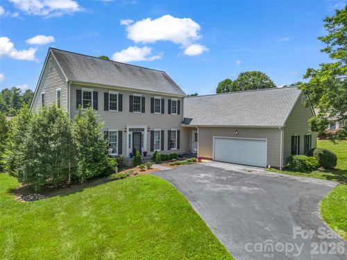 207 Sugar Hollow Rd, Hendersonville, NC, 28739-7850 | Card Image