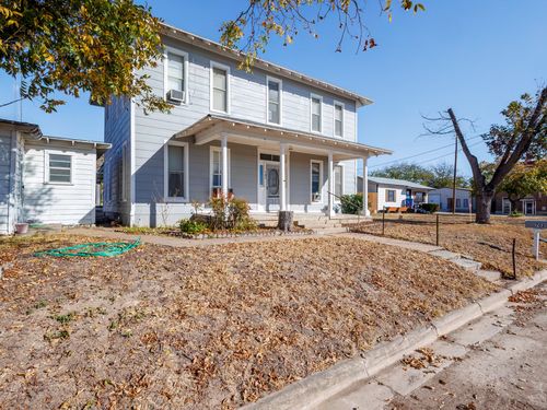 702 Avenue B, Santa Anna, TX, 76878-2022 | Card Image