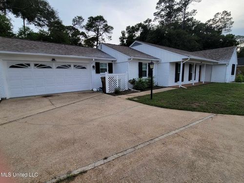 2589 Santa Rosa Cv, Biloxi, MS, 39531-3705 | Card Image