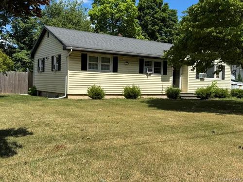 63 Hueg Pl, Pine Bush, NY, 12566-7603 | Card Image