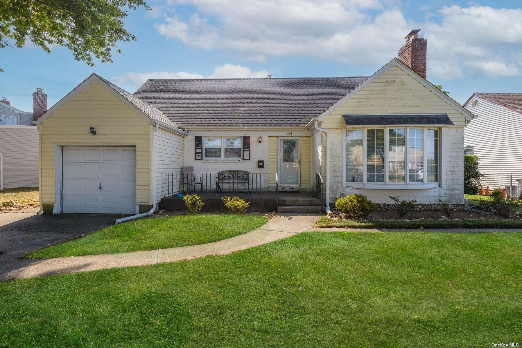 Joseph St, New Hyde Park, NY 11040