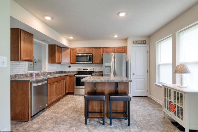 135 Inlet St, Townhouse with 2 bedrooms, 3 bathrooms and 2 parking in Morgantown WV | Image 7