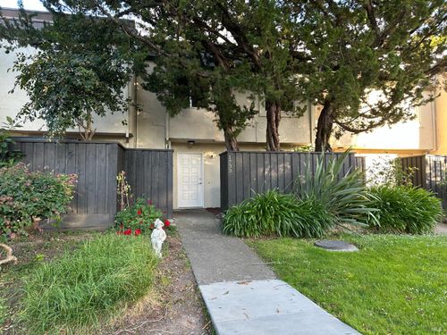 1733 Las Pravadas Court, Santa Rosa, CA, 95409 | Card Image