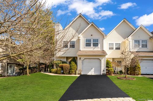 229 Erik Dr, East Setauket, NY, 11733-6453 | Card Image