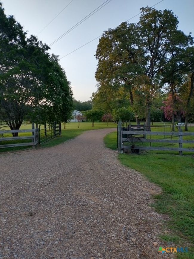 1037 Noll Rd, House other with 3 bedrooms, 3 bathrooms and null parking in Meyersville TX | Image 5