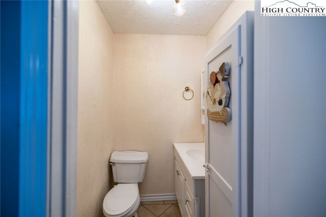 337 Pioneer Rdg, House other with 3 bedrooms, 2 bathrooms and null parking in Sparta NC | Image 20