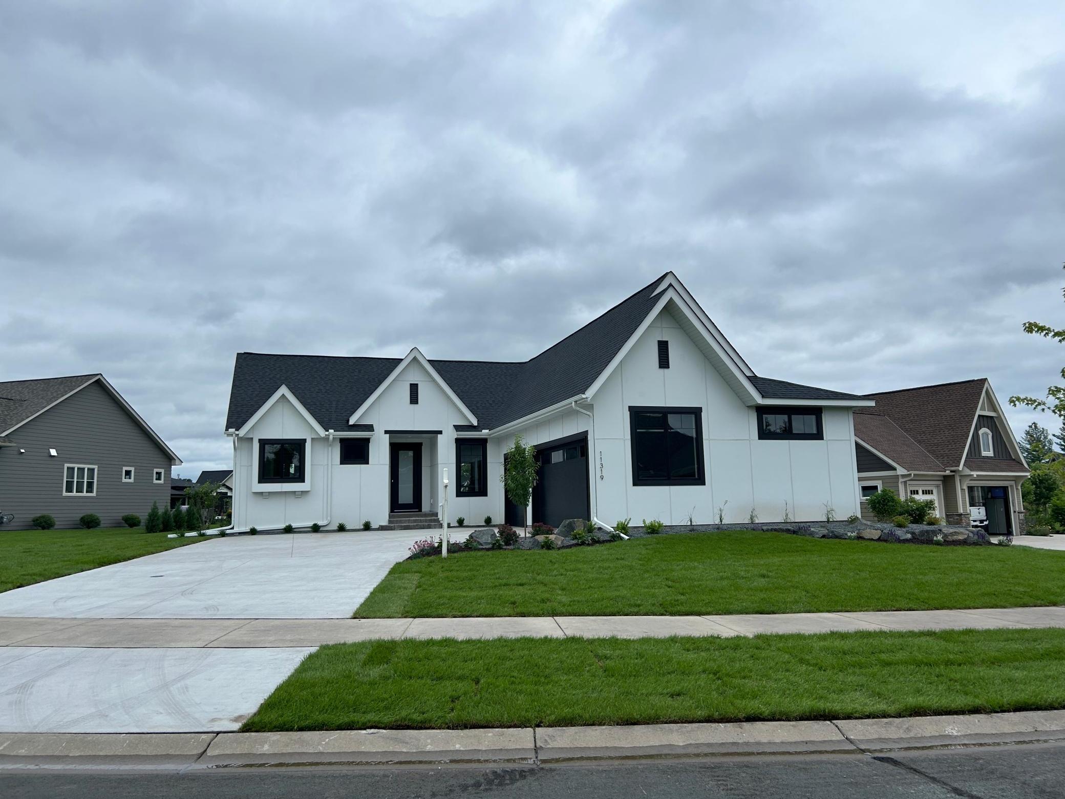 Latrobe Ln, Lake Elmo, MN 55042