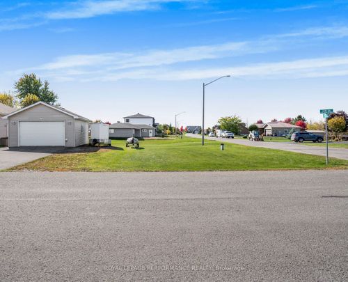 44 Lori Lane, North Dundas, ON, K0C1H0 | Card Image