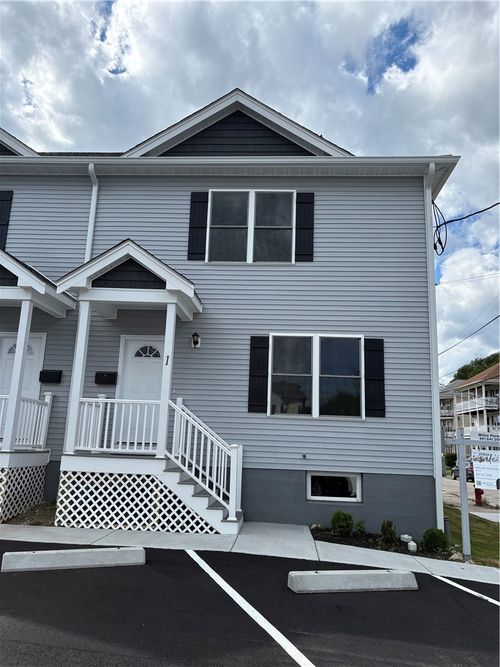 e1-184 Avenue C, Woonsocket, RI, 02895-6209 | Card Image