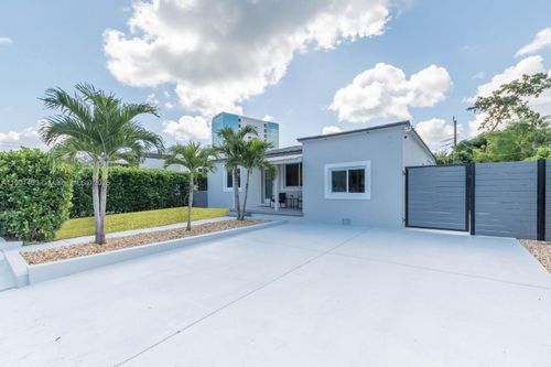 260 Ne 46th St, Miami, FL, 33137-3438 | Card Image