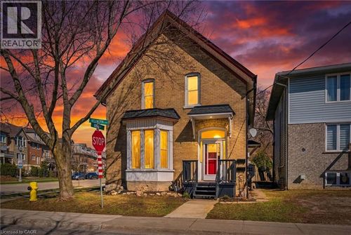 101 Wellington S, Cambridge, ON, N1R3K9 | Card Image