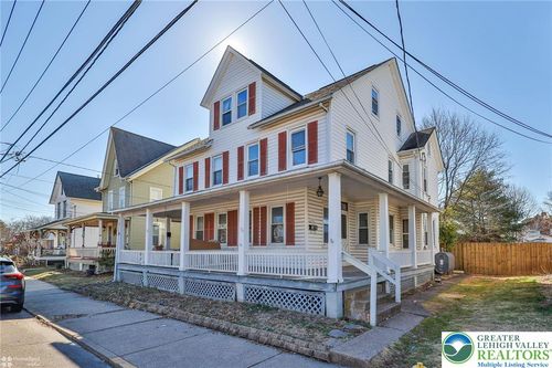 126 S 2nd St, Quakertown, PA, 18951-1608 | Card Image