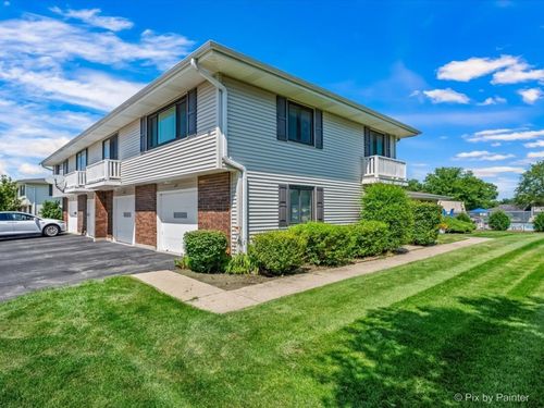 121-121 Millbrook Ln, Schaumburg, IL, 60193-1237 | Card Image