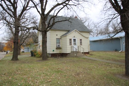 1101 Jefferson St, Alexandria, MN, 56308-2518 | Card Image