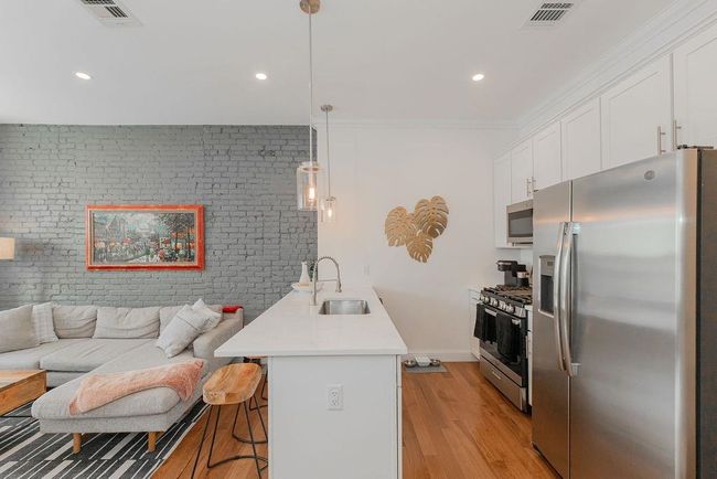 APT-2 - 966 Summit Ave, House other with 2 bedrooms, 2 bathrooms and null parking in Jersey City NJ | Image 4